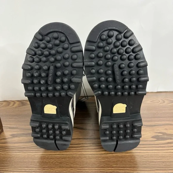 SOREL Women Sz 8.5 CARIBOU Lace-up Waterproof Snow Boots Comfortable INSULATION - Picture 7 of 12